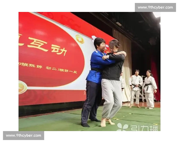柔道冠军的荣耀之路与赛场背后的坚持与成长故事 柔道冠军的荣耀之路与赛场背后的坚持与成长故事